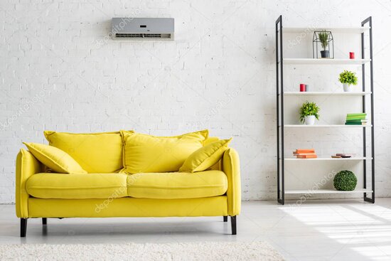 Climatizzatore installato in salotto per comfort estivo